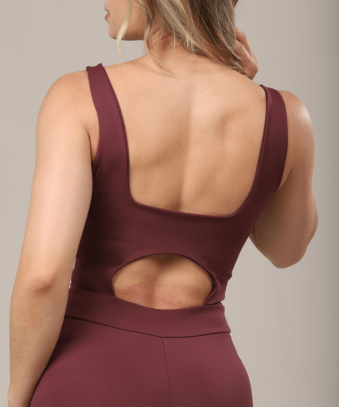 Alternative view of MACAQUINHO HUG BURGUNDY